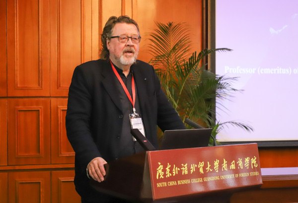 Lassi Heininen giving a speach