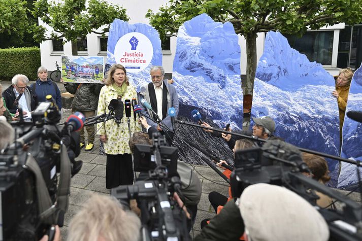 Peruvian farmer and mountain guide Saúl Luciano Lliuya